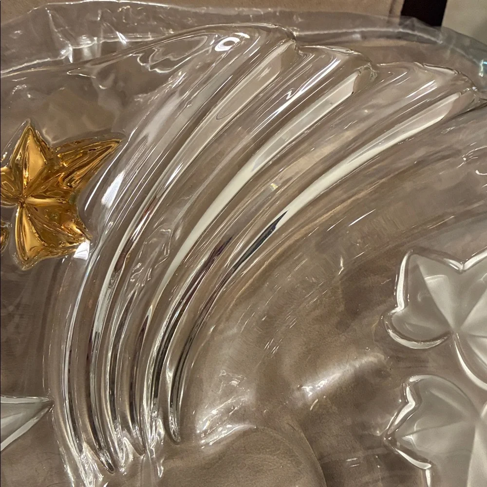 Elegant Glass Serving Platter with Gold Accents - Picture 3 of 4